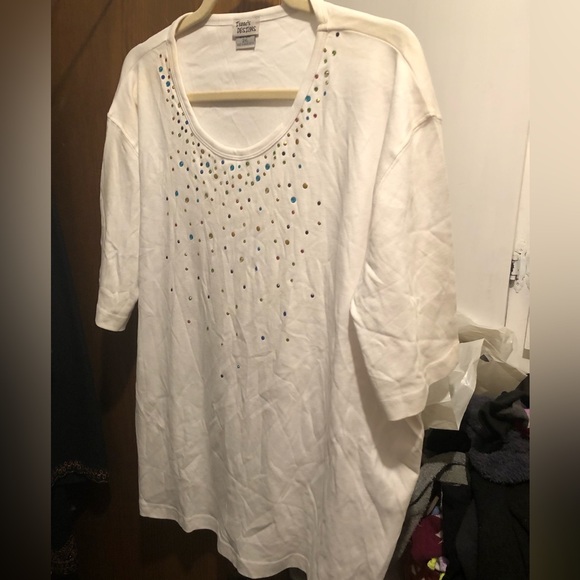 Isaac’s Designs Rhinestone Tee - 866 *tee deal $12 or 🎉 - Picture 1 of 7